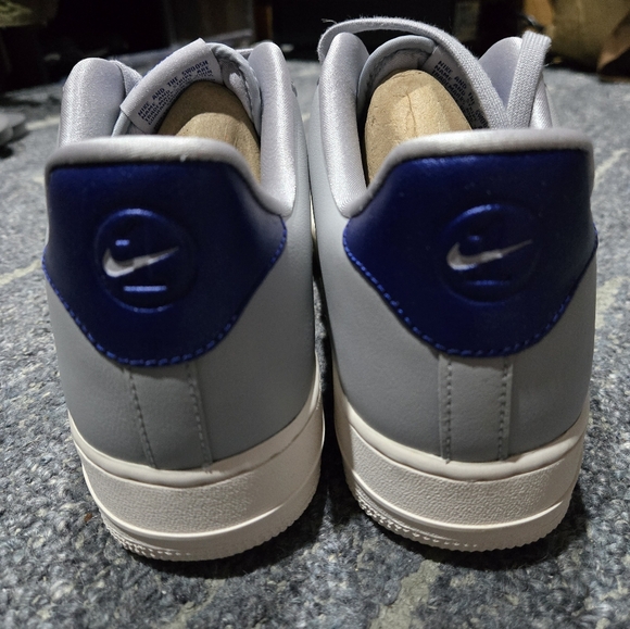 Men\'s Nike AIr Force 1 \'07 LV8 Lthr Wolf Grey/ Deep Royal Blue - SIZE 10.5 - NEW